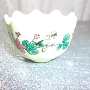 H-161 YELLOW PORCELAIN TRINKET/RING CUP W/HAND PAINTED FLOWERS AND BIRDS